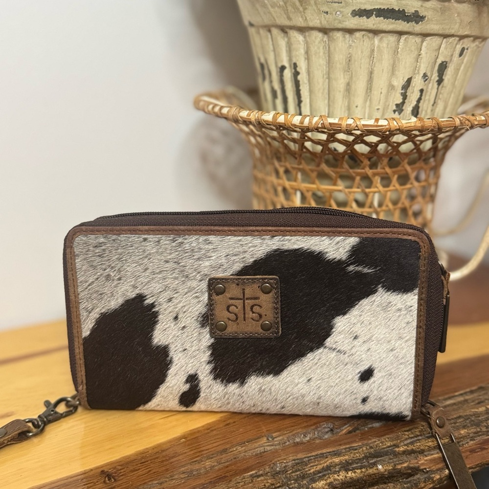 STS Ranchwear Brown and White Cowhide Wallet